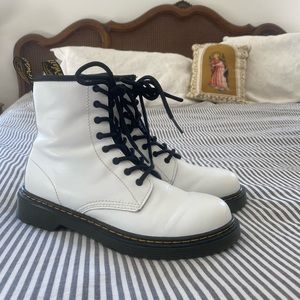 Kids doc Martin white boots